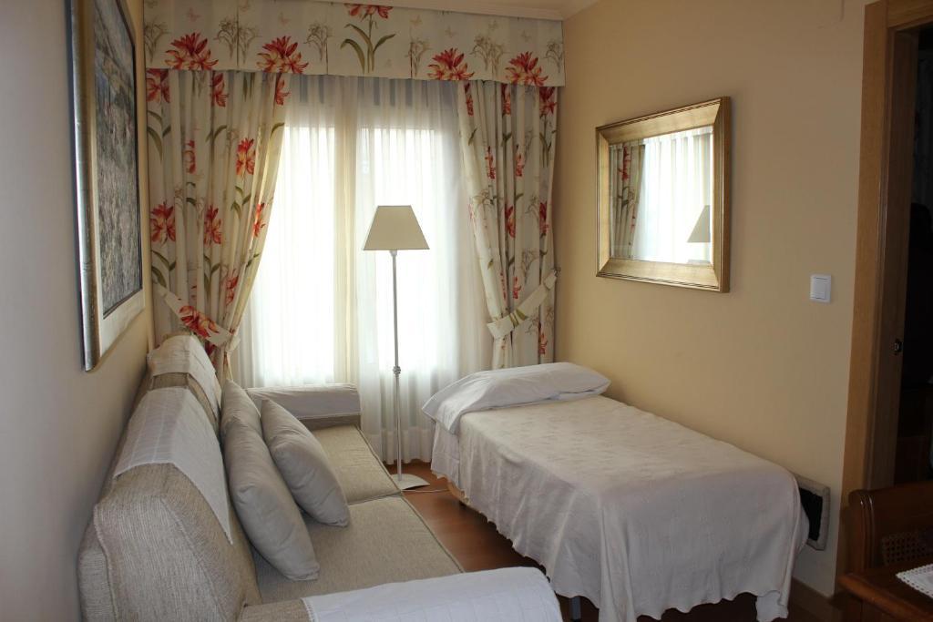 Hotel Villa De Larraga Kamer foto