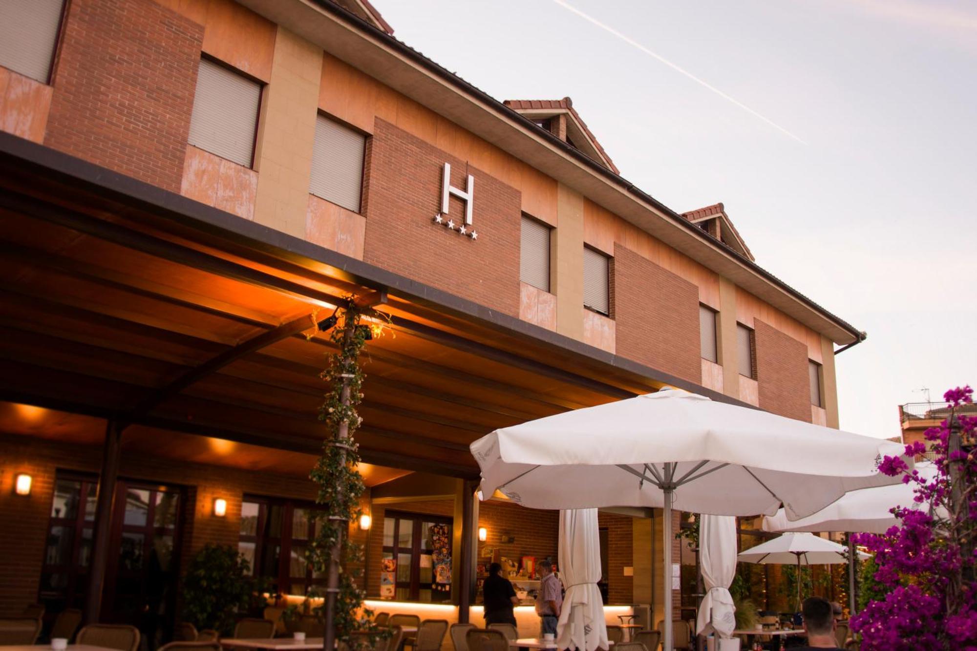 Hotel Villa De Larraga Buitenkant foto